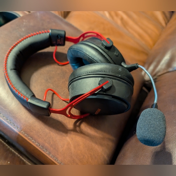MPow Wireless head set, noise cancelling - Picture 1 of 9